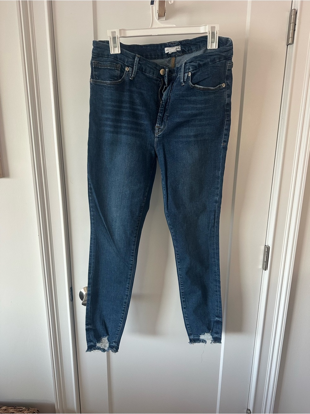 Good American Dark Blue Skinny Jeans with Frayed Ankles